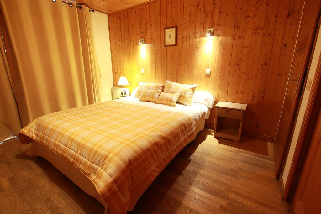 Chez Francine Apartment นอเทรอ-ดาม-เด-เบลล์คอมบ์ ภายนอก รูปภาพ