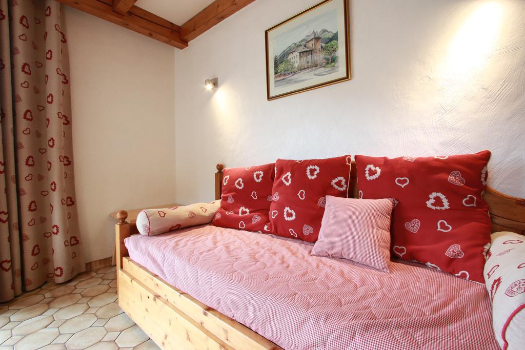 Chez Francine Apartment นอเทรอ-ดาม-เด-เบลล์คอมบ์ ภายนอก รูปภาพ